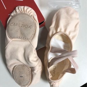 Capezio Hanami ballet shoe size 6 NEW